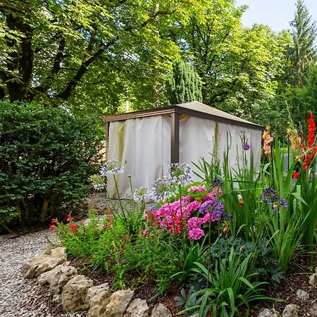 New Tiny 2 Near Uni & Hospital *